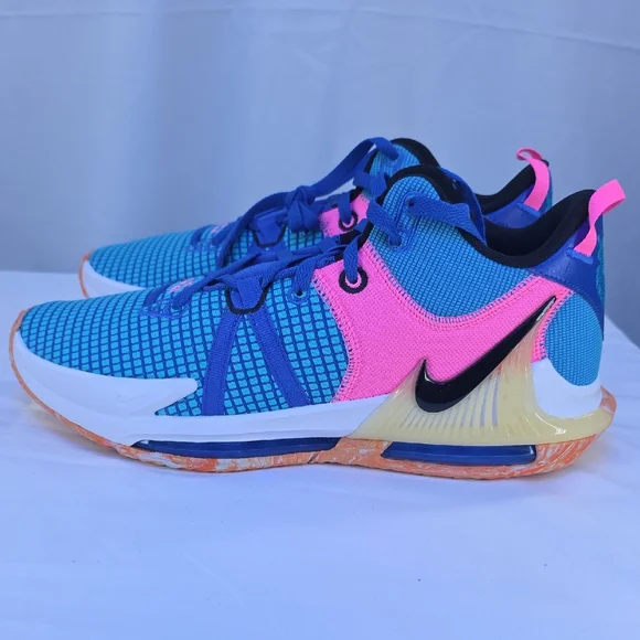 Nike LEBRON VII, in Vibrant Blue and Pink - Picture 2 of 5